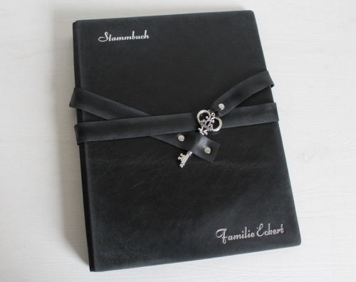 Preview: Stammbuch "Schlüssel" im Vintage-Look DIN A4, schwarz